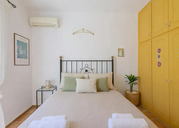 Lefka Stunning Seaside In Corfu With Private Gardens *