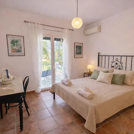 Lefka Stunning Seaside In Corfu With Private Gardens *
