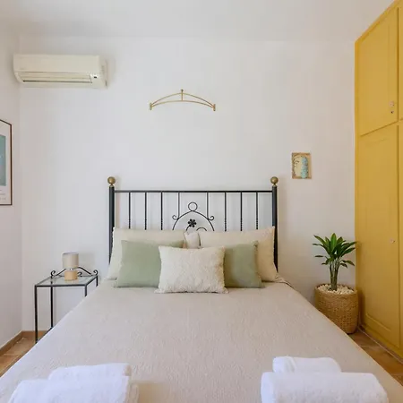Lefka Stunning Seaside In Corfu With Private Gardens *